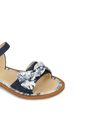 Sandalias Junior Para Niña Bubblegummers Azul Reinita 34-38