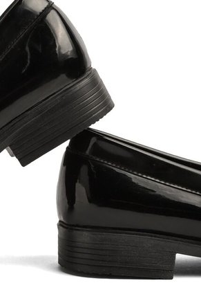 ZAPATO CORALY BULL TERRIER NEGRO CON ANIMAL