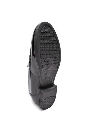 ZAPATO NEGRO CHAROL CON ANIMAL PRINT BULLTERRIER CAIHER