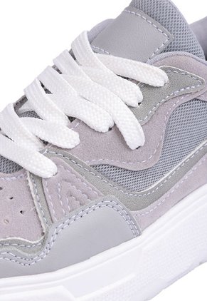 TENIS GRISES CON SUELA BLANCA/TRANSPARENTE ZARAH