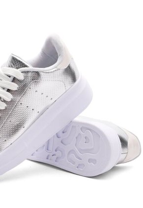 DEPORTIVO PLATEADO GRABADO BULL TERRIER CAROL