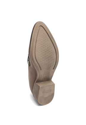 ZAPATO AVELLANA CON ANIMAL PRINT BARBARA