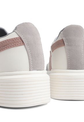 TENIS BLANCOS CON GRIS Y ROSADO ZAHARAG