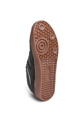 TENIS NEGROS CON APLIQUES PLATA LIZZIE