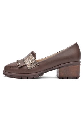 ZAPATO CAFE CON FLECOS BULLTERRIER DIANAM