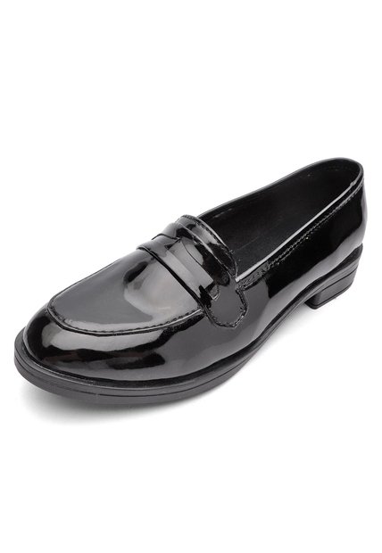 ZAPATO NEGRO CHAROL BULLTERRIER CAIHER