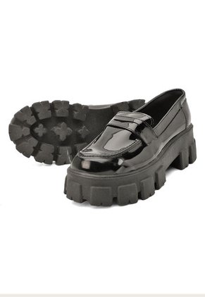 BELINDA BULL TERRIER NEGRO CHAROL