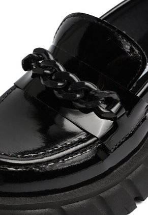 MOCASIN MIA BULL TERRIER NEGRO CHAROL