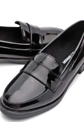 DOMENICA BULL TERRIER NEGRO CHAROL