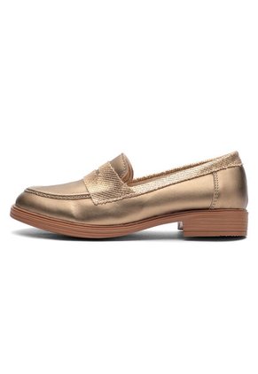 ZAPATO CAIHER BULL TERRIER ORO