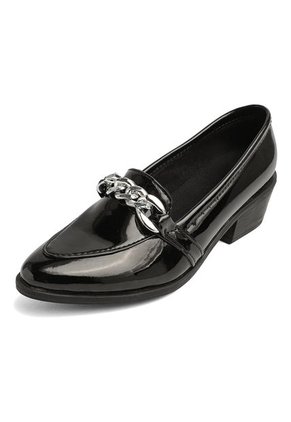 ZAPATO NEGRO CHAROL CON HERRAJE PLATA FABIANA