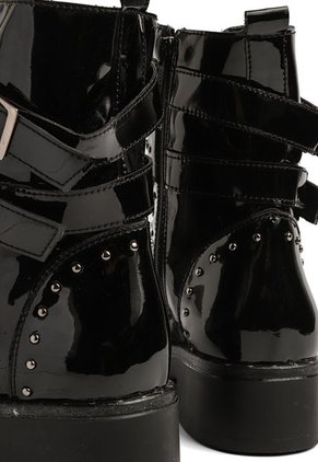 BOTA NEGRO CHAROL CON TACHES BROOKE