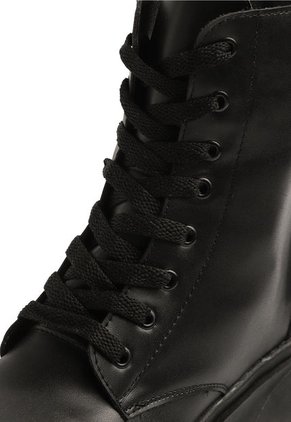 BOTA NEGRA DE AMARRAR BRISA