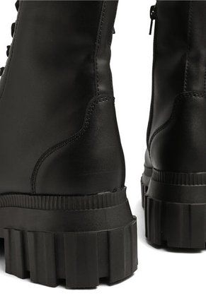 BOTA NEGRA DE AMARRAR BRISAN