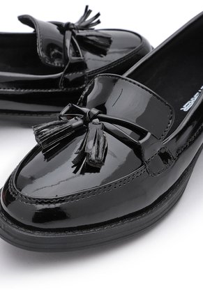 ZAPATO NEGRO CON FLECOS BULL TERRIER CORALY