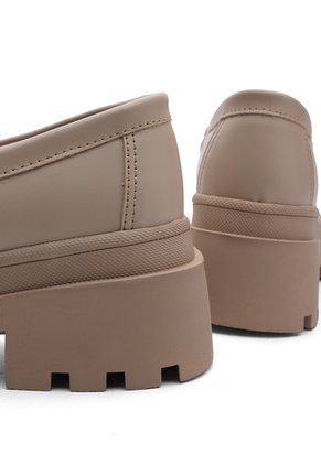 MOCASIN BEIGE BULL TERRIER DARA