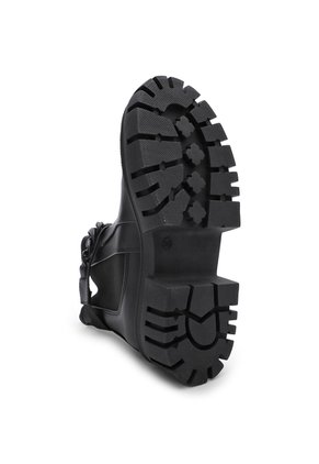 BOTIN NEGRO CON RESORTE Y HERRAJE TIFFANY