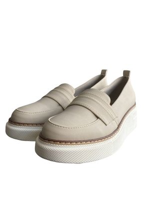 ZAPATO DE DAMA CASUAL COLOR BEIGE COLETTE BULL TERRIER