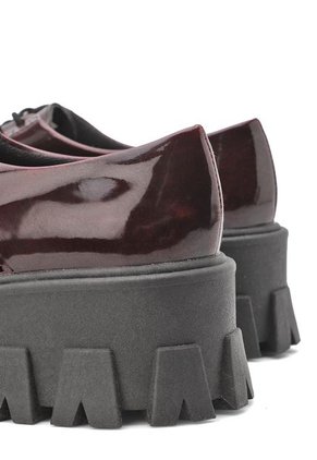 Zapato De Dama Vinotinto BULL TERRIER CHIIRLEY