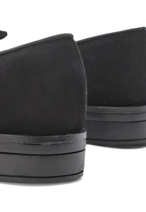 ZAPATO DE DAMA EN GAMUZA BULL TERRIER COLOR NEGRO BUILAR