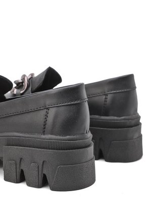 MOCASIN NEGRO BULL TERRIER AILEN