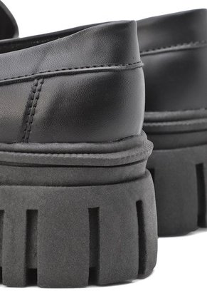 MOCASIN NEGRO BULL TERRIER DARCI