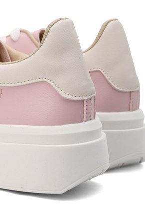 TENIS ROSADOS CON CHULO BEIGE BULL TERRIER DASHA