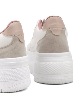 TENIS BLANCOS CON CHULO ROSADO BULL TERRIER LESLIE