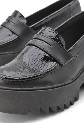 MOCASIN NEGRO BULL TERRIER DAIANA