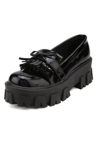 MOCASINES NEGROS EN CHAROL CON FLECOS BULL TERRIER CHLOE BULL TERRIER