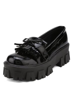 MOCASINES NEGROS EN CHAROL CON FLECOS BULL TERRIER CHLOE