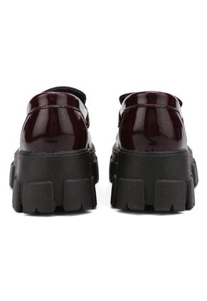 MOCASINES VINOTINTO EN CHAROL BULL TERRIER BELINDA