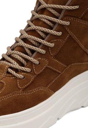 BOTINES DEPORTIVOS CAFES BULL TERRIER CAITTYN