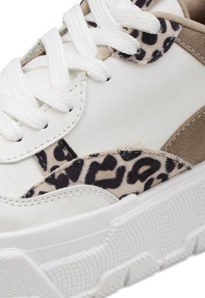 TENIS BLANCOS CON APLIQUES EN ANIMAL PRINT BULL TERRIER ANNIE