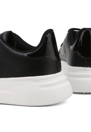 TENIS NEGROS BULL TERRIER CAROLYN