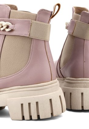 BOTIN NEGRO CON RESORTE Y HERRAJE TIFFANY