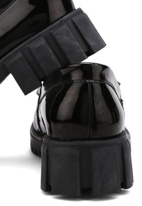 ZAPATO MAQUILLAJE CON HERRAJE CORANNY