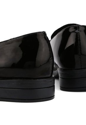 ZAPATO OCRE CON TACHES AMINA