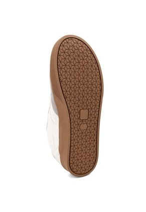 TENIS NEGROS CON APLIQUES PLATA LIZZIE