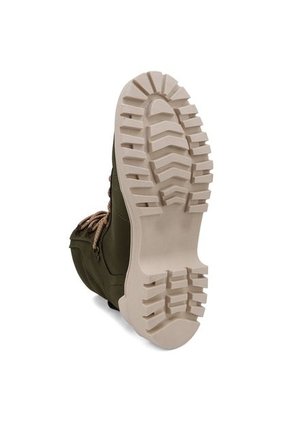 BOTA VERDE BULL TERRIER DERECK