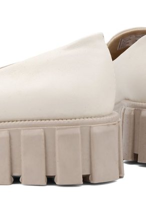 MOCASINES HUESO CON FLECOS BULL TERRIER VELA