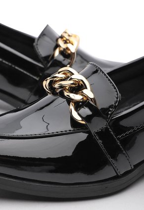 ZAPATO NEGRO CHAROL BULL TERRIER FABIANA