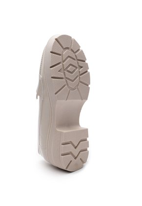 MOCASIN CHAROL NUDE BULL TERRIER MELANY