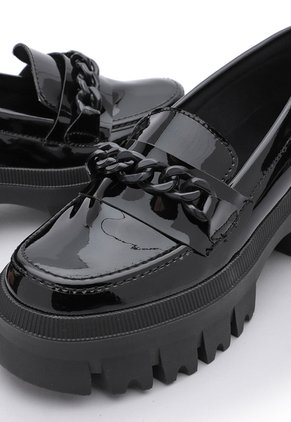 MOCASIN NEGRO CHAROL BULL TERRIER TEFFI