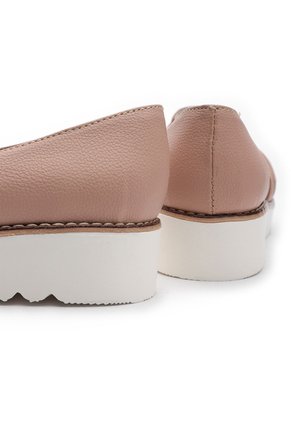 ZAPATO ROSA BULL TERRIER TILLAR