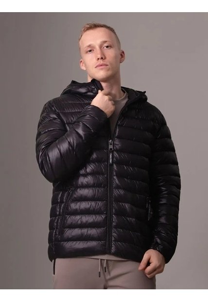 Chaqueta Negra Acolchada Con Capota Calvin Klein