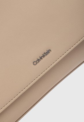 Bolso Calvin Klein Must Caqui