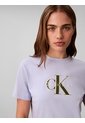 Camiseta Gris Clásica Con Monograma Estampado Calvin Klein de Calvin Klein