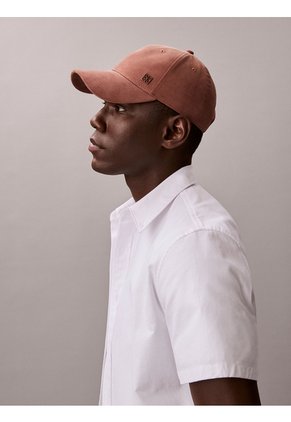 Gorra Chocolate De Béisbol Con Aplique Metálico De Logo Calvin Klein