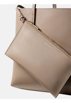 Bolso Beige Tote Pequeño Con Logo En Lámina Metálica Calvin Klein